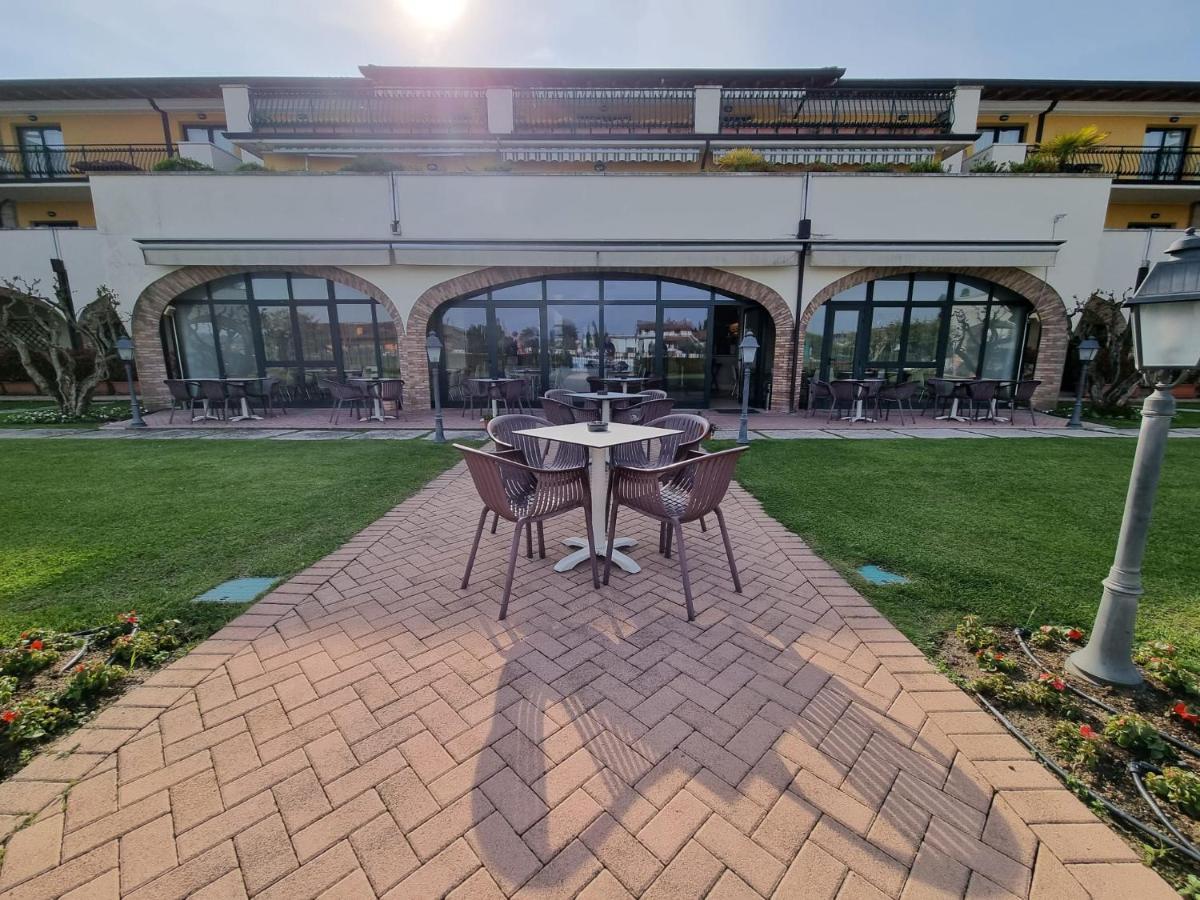 Le Terrazze Sul Lago Hotel & Residence Padenghe sul Garda Exterior photo