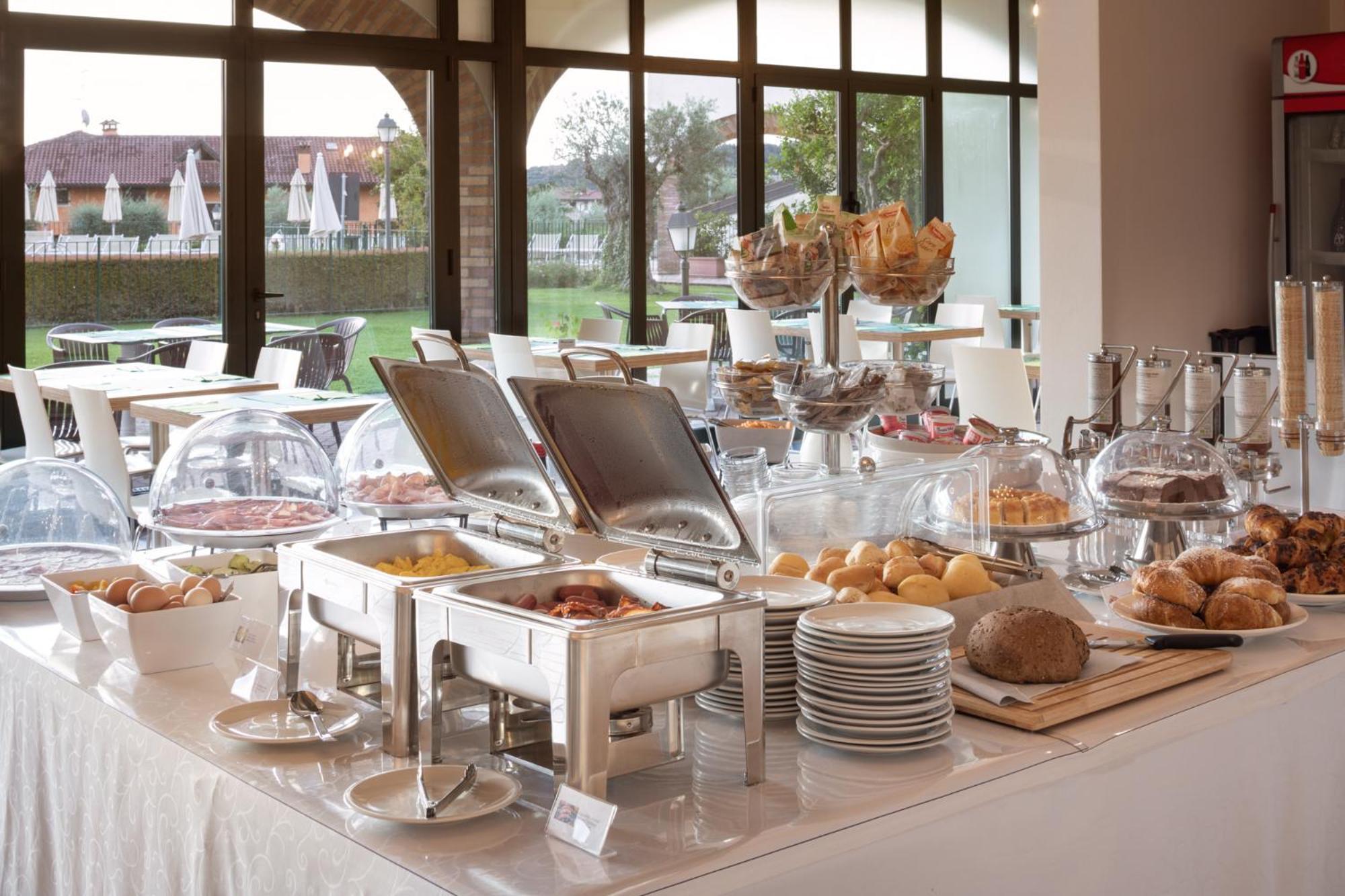 Le Terrazze Sul Lago Hotel & Residence Padenghe sul Garda Exterior photo